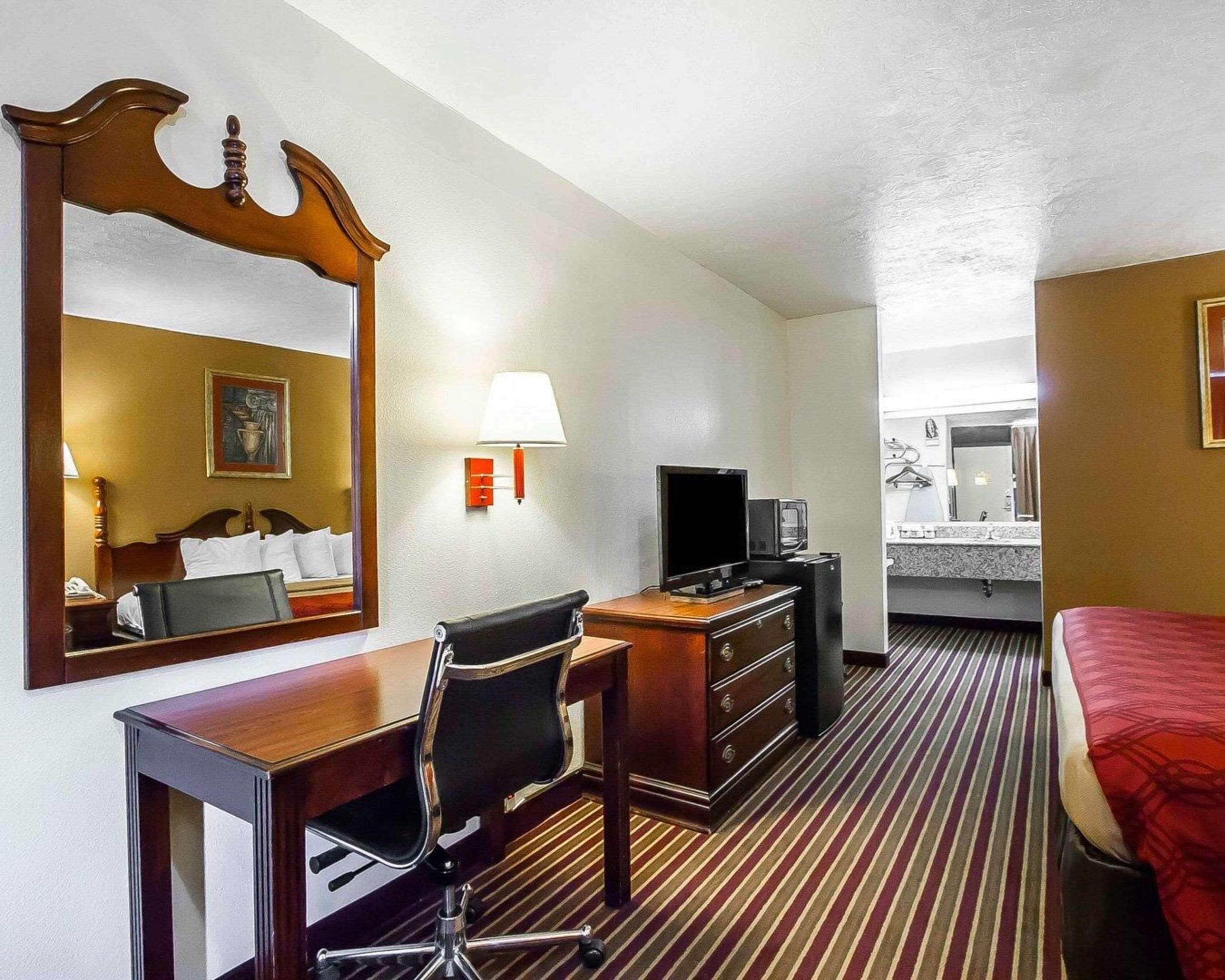 Econo Lodge Dyersburg Екстериор снимка