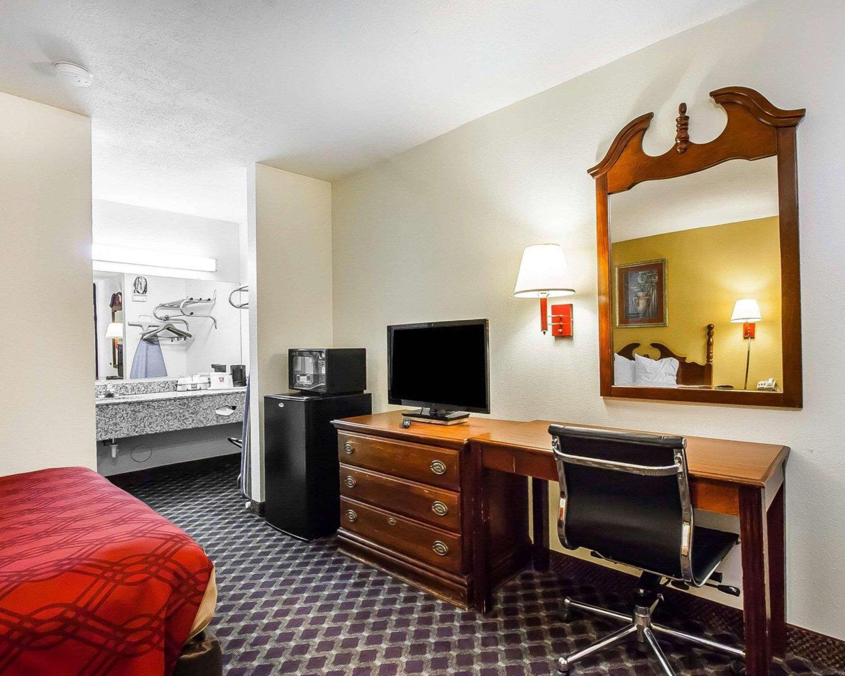Econo Lodge Dyersburg Екстериор снимка