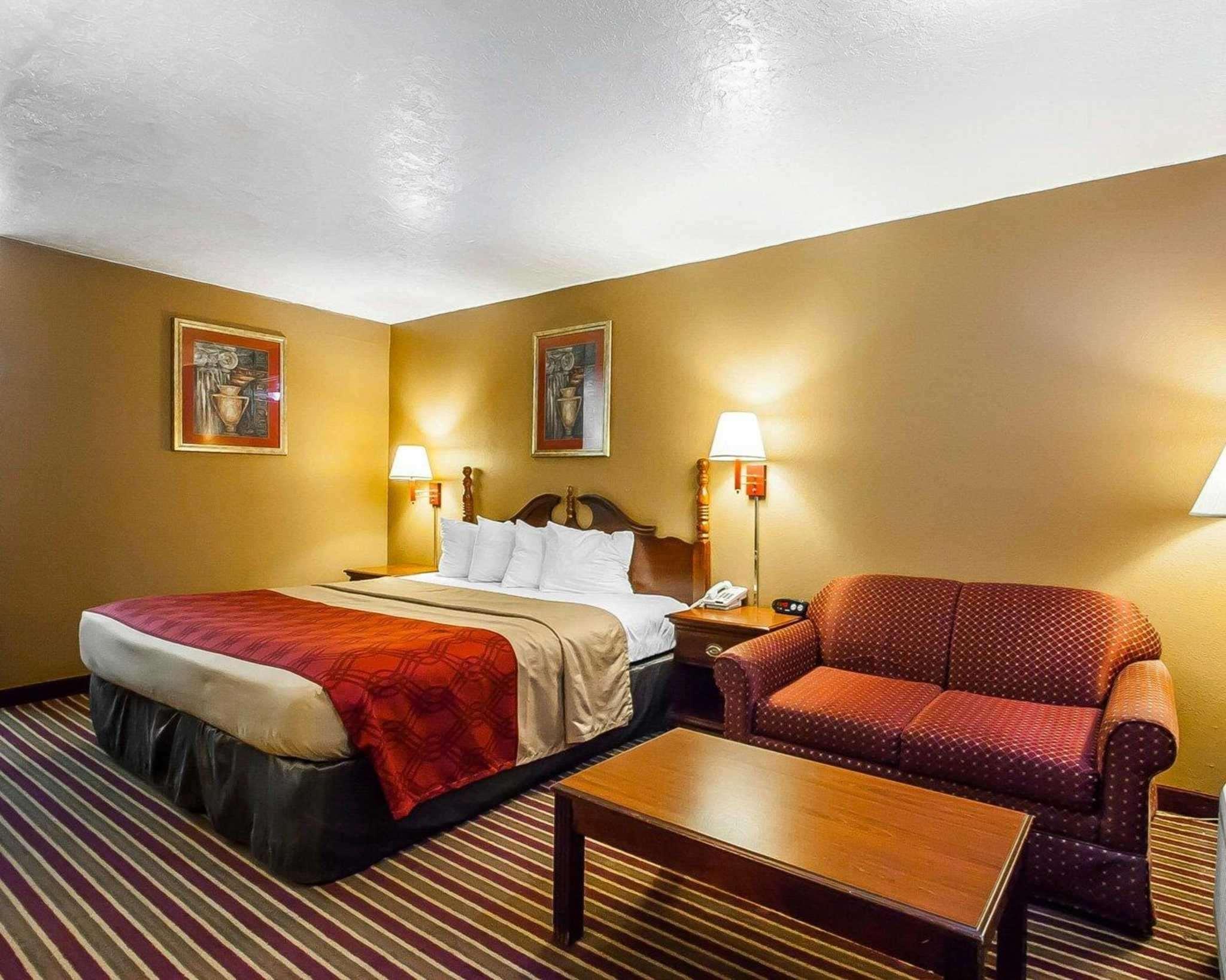 Econo Lodge Dyersburg Екстериор снимка