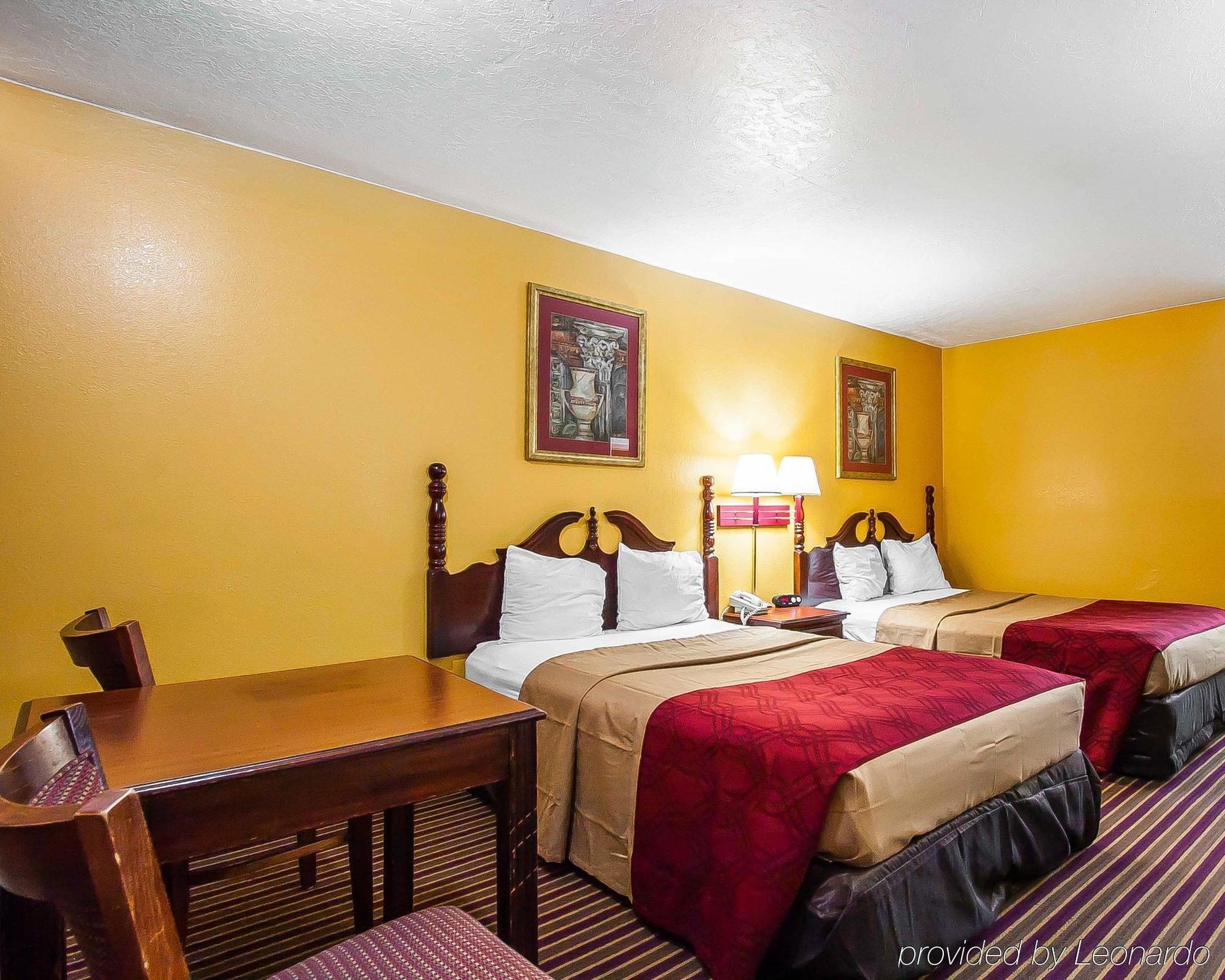 Econo Lodge Dyersburg Екстериор снимка