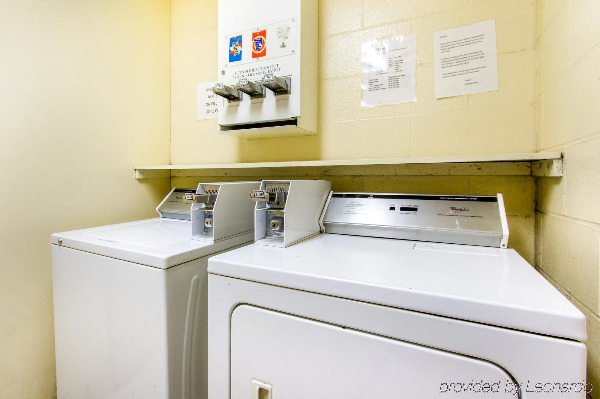 Econo Lodge Dyersburg Екстериор снимка