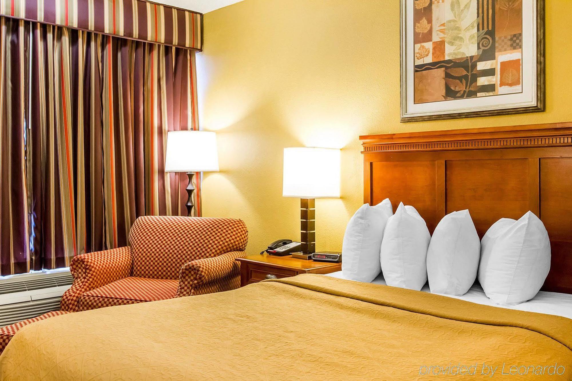 Econo Lodge Dyersburg Екстериор снимка
